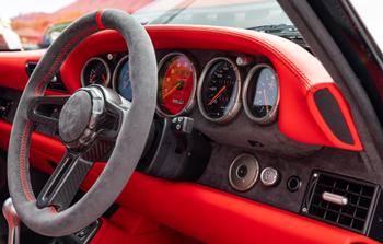 Gunther Werks Porsche 993 Carbon Elements Dash & Interior