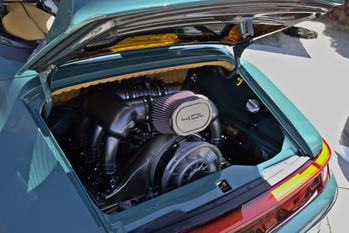 Gunther Werks Porsche 993 Speedster Engine Bay